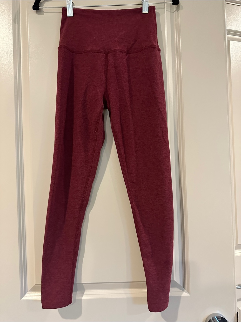 Beyond yoga High-Waist cranberry colored leggings